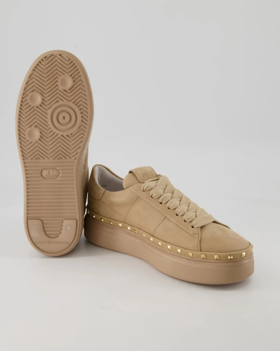 Hot Sneaker in Beige