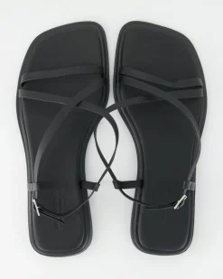 Izzy Sandalen in Schwarz