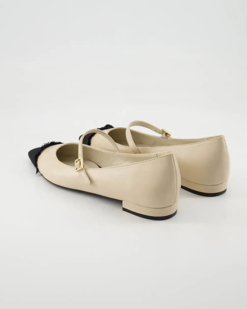 LAURO Ballerinas in Beige