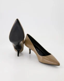 M0205 Pumps in Braun