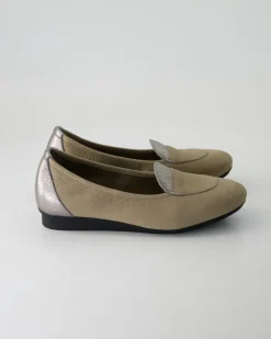 Nikolo Ballerinas in Beige