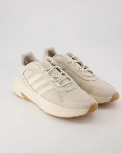 Ozelle Sneaker in Beige