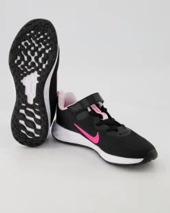 Revolution Sportschuhe in Schwarz