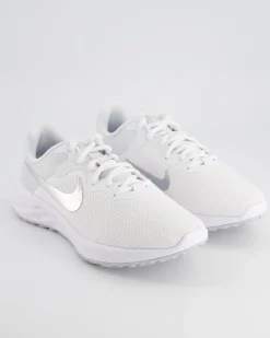 Revolution Sportschuhe in Weiß