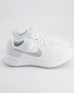 Revolution Sportschuhe in Weiß