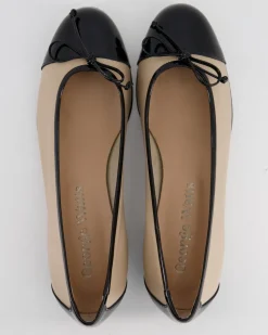 Roon Ballerinas in Beige