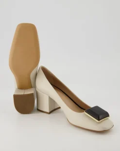 Santafe Pumps in Beige