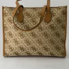 Silvana Girlfriend Tote Handtasche in Beige