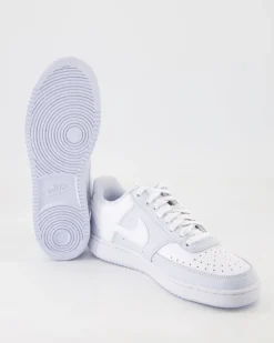 W Nike Court Vison Lo Sneaker in Grau